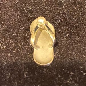 Small sandal with pearl charm 14 k real gold